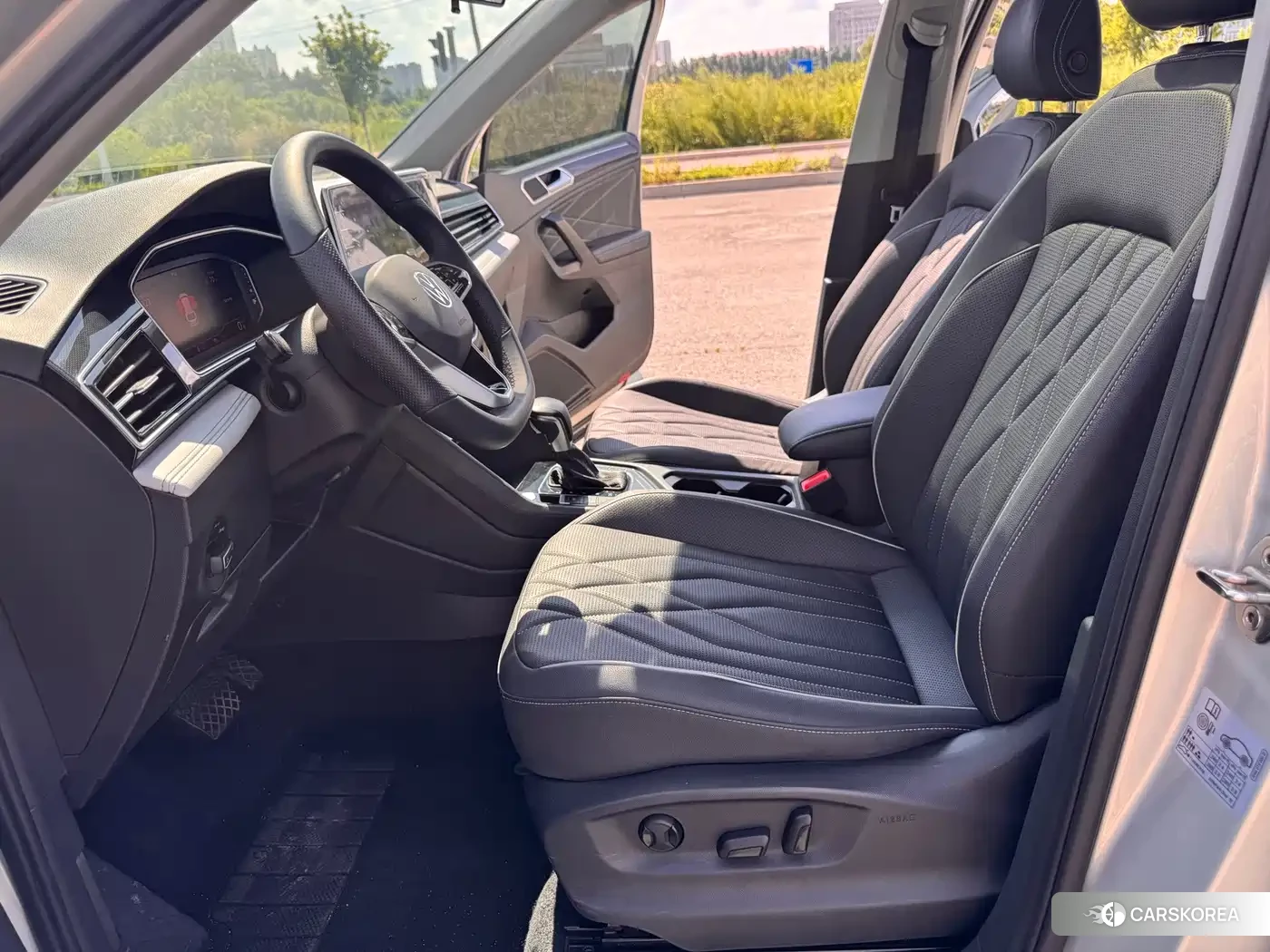 Volkswagen Tiguan L id 4669294 из Китая 22