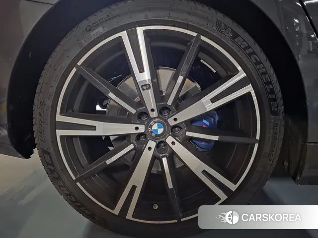 BMW 5 Series (G60) id 3596153 из Кореи 17