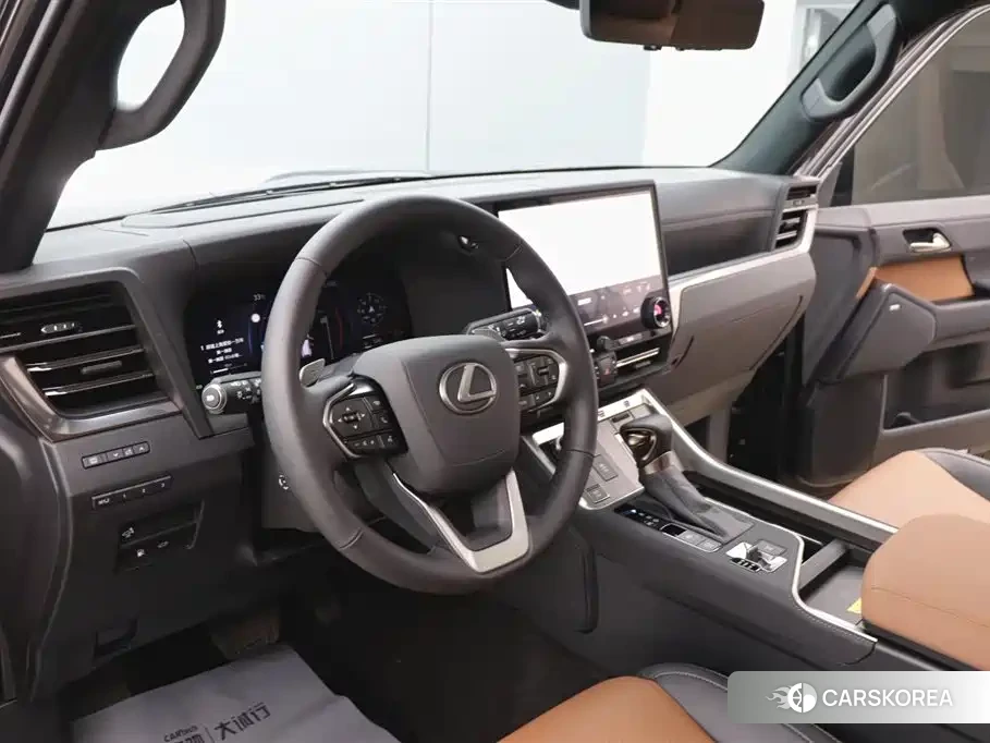 Lexus GX id 4629507 из Китая 32