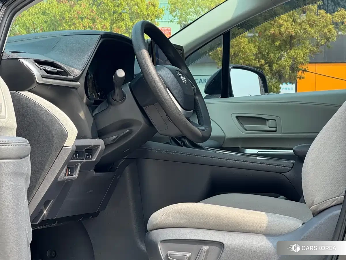 Toyota Sienna id 4589491 из Китая 16