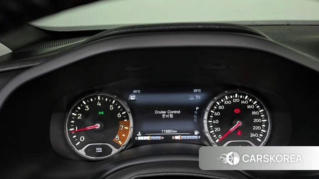 Jeep Renegade id 4566217 из Кореи 31