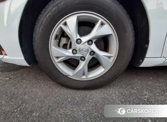 Hyundai Avante (CN7) id 3473140 из Кореи 8