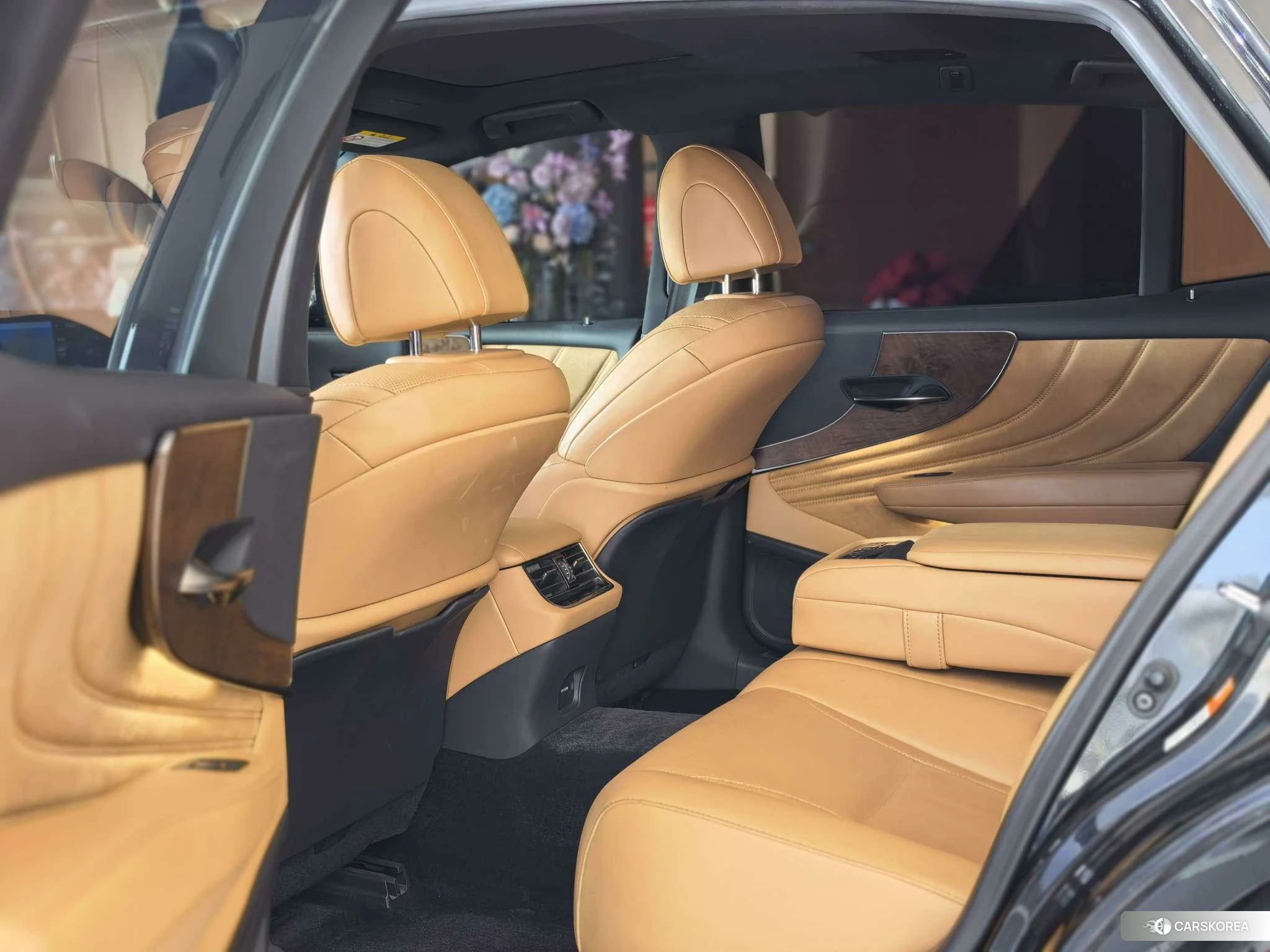 Lexus LS id 4441248 из Китая 8
