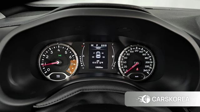 Jeep Renegade id 3871201 из Кореи 18