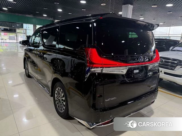 Lexus LM id 4276677 из Китая 13