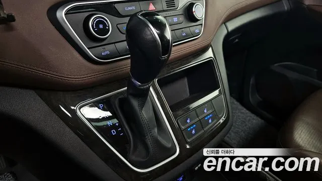 Hyundai The New Grand Starex id 2529026 из Кореи 18