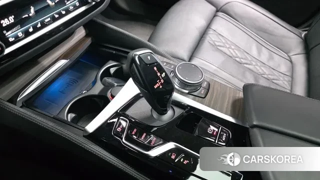 BMW 5 Series (G30) id 3615359 из Кореи 18