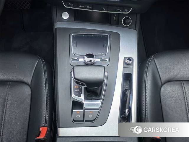 Audi Q5L id 4263987 из Китая 25