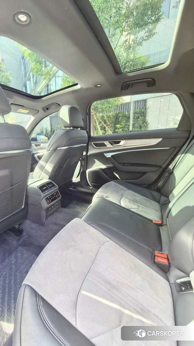 Audi A6L id 4275992 из Китая 15