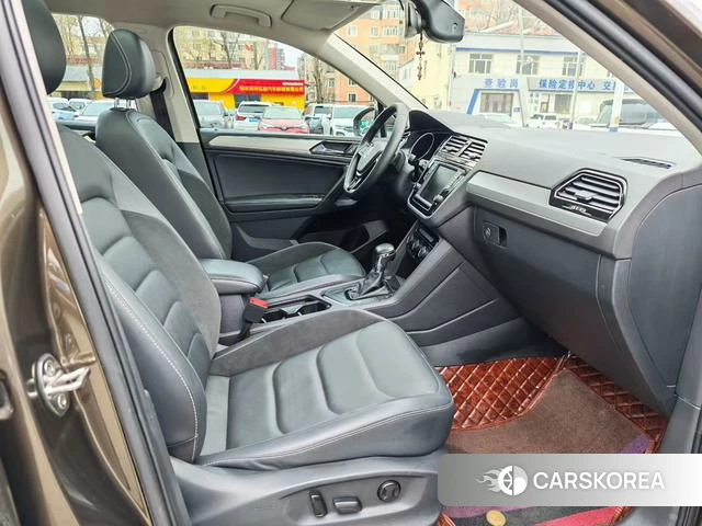 Volkswagen Tiguan L id 4207966 из Китая 8