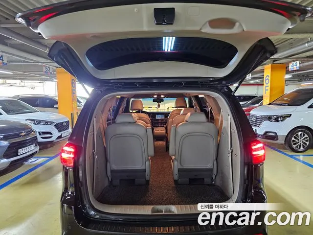 Kia The New Carnival id 2683468 из Кореи 18