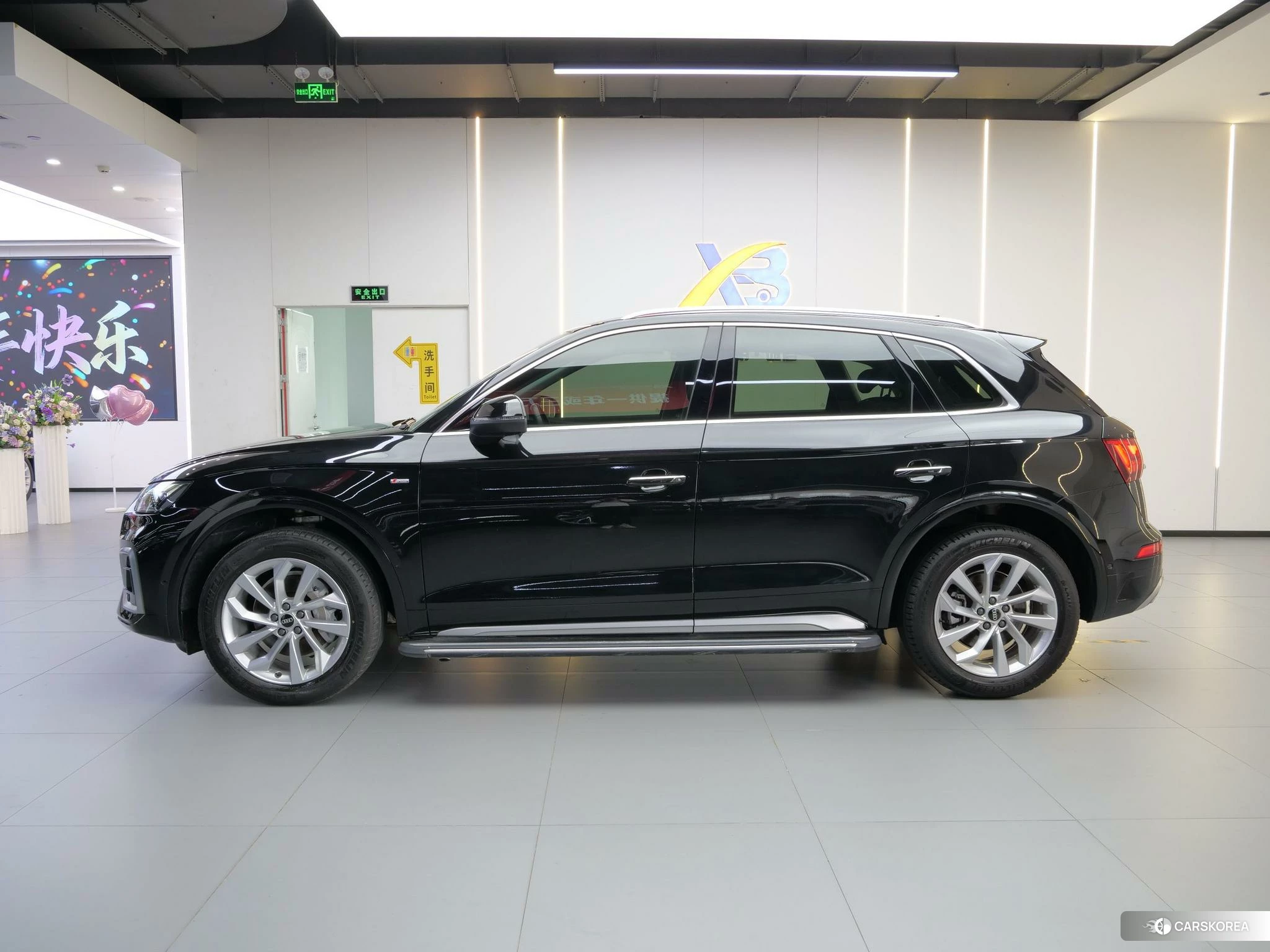 Audi Q5L id 4462083 из Китая 15
