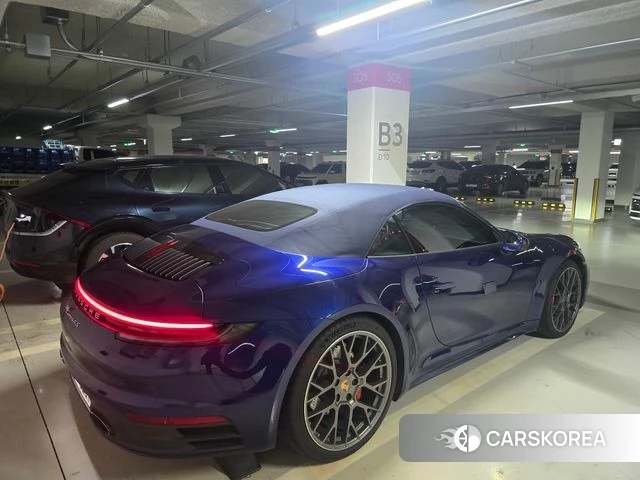 Porsche 911(992) id 4196299 из Кореи 17