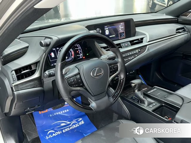 Lexus ES id 4261643 из Китая 31