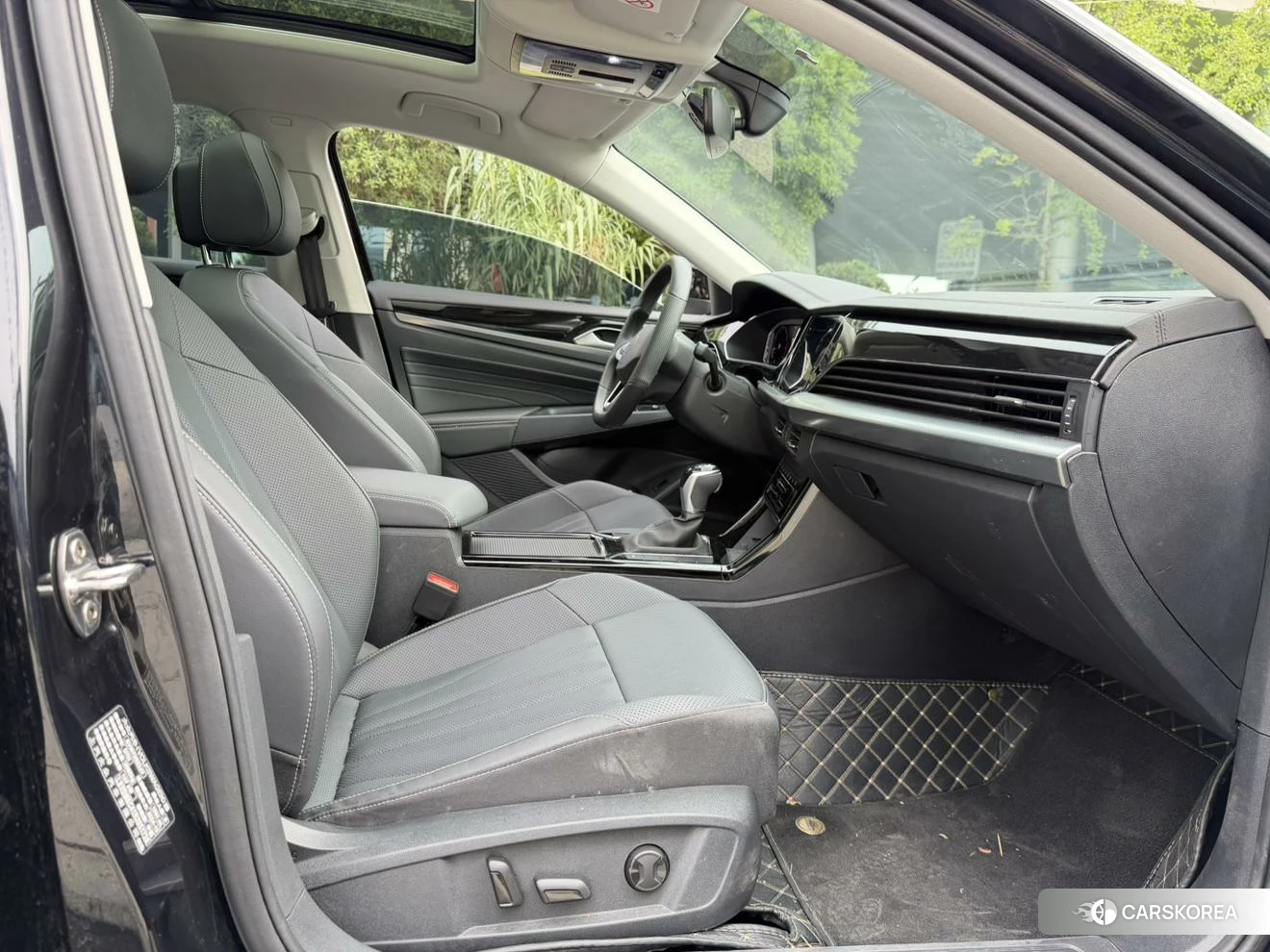 Volkswagen Passat id 4512753 из Китая 12