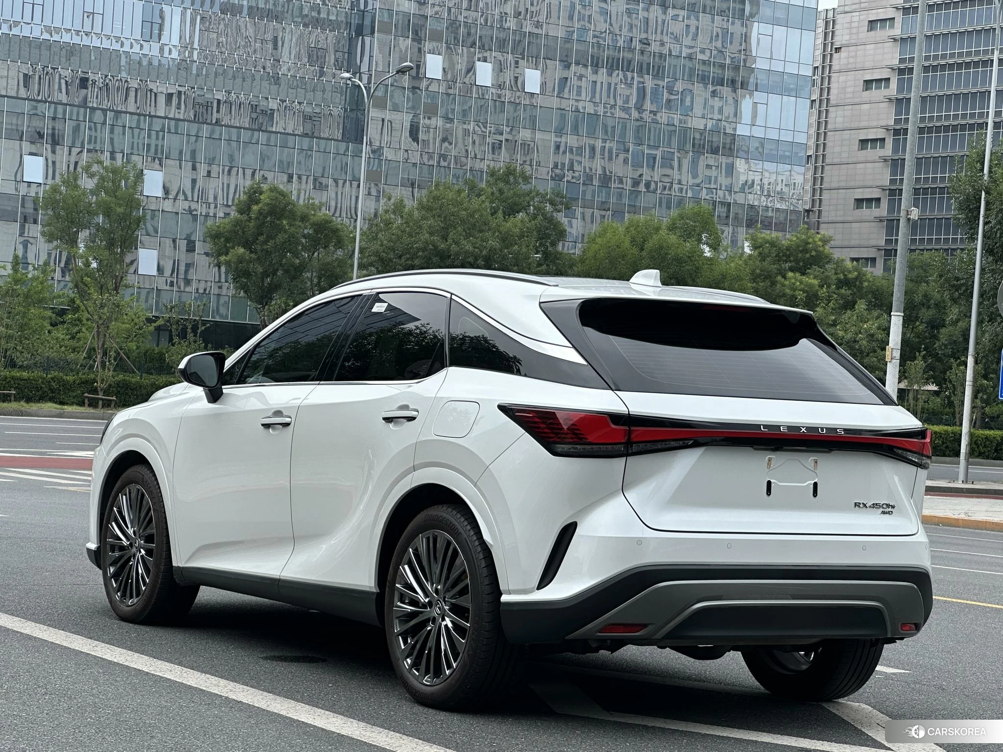 Lexus RX PHEV id 4515268 из Китая 25