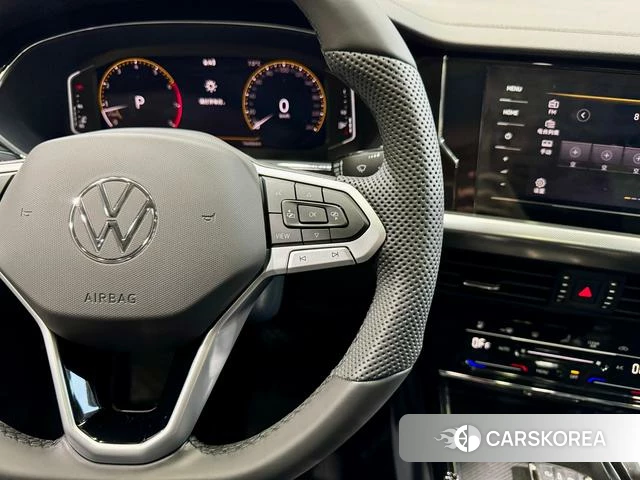 Volkswagen Passat id 3824381 из Китая 28