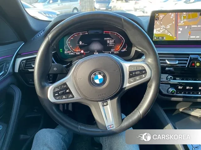 BMW 5 Series (G30) id 3093550 из Кореи 18