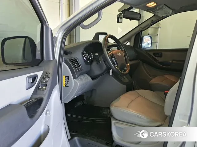 Hyundai The New Grand Starex id 2940664 из Кореи 18
