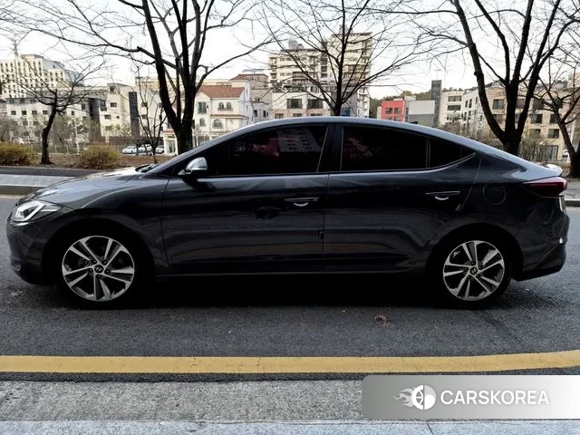 Hyundai Avante AD id 3434627 из Кореи 18