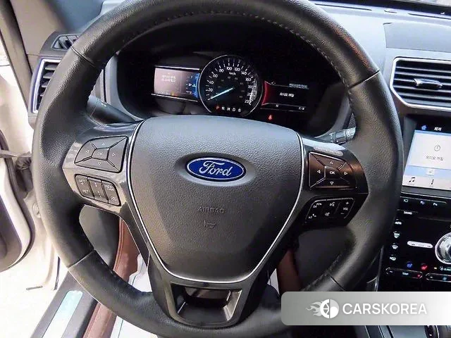 Ford Explorer id 3000236 из Кореи 18