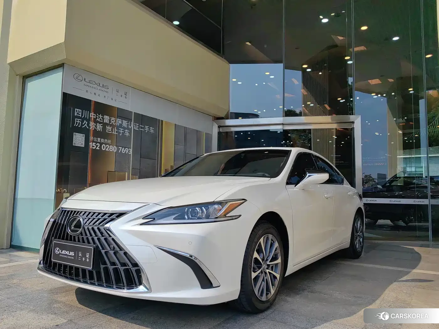 Lexus ES id 4686050 из Китая 8