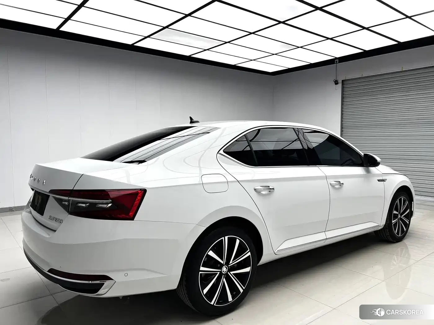 Skoda Superb id 4679796 из Китая 13