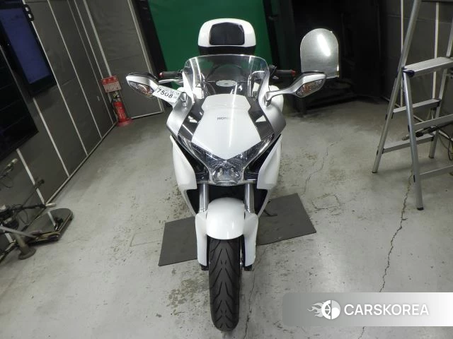 Проданный Honda VFR1200F DCT id 4006176 из Японии, фото 22