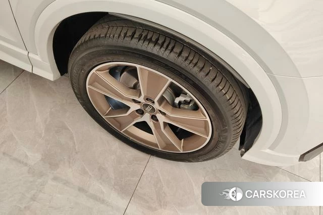 Audi Q2L id 4336222 из Китая 15
