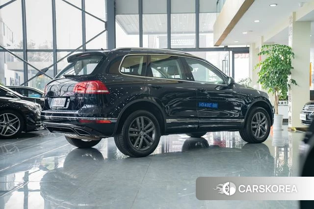 Volkswagen Touareg id 4215214 из Китая 32