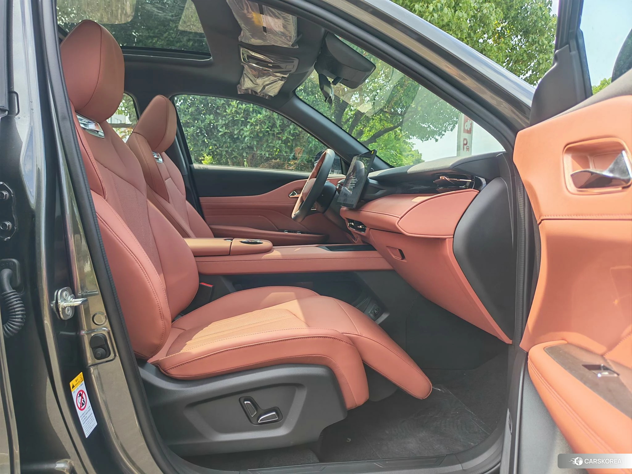 Chang'an UNI-Z PHEV id 4467765 из Китая 14