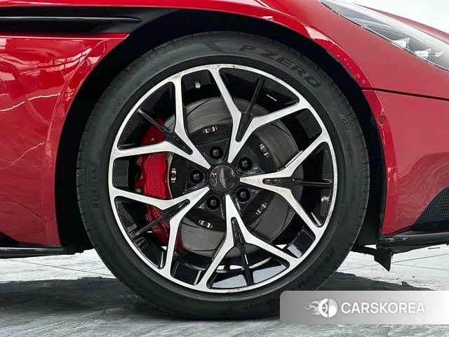 Aston Martin DB11 id 4239005 из Китая 26
