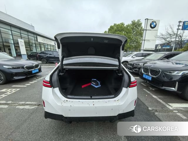 BMW 5 series id 4259109 из Китая 13