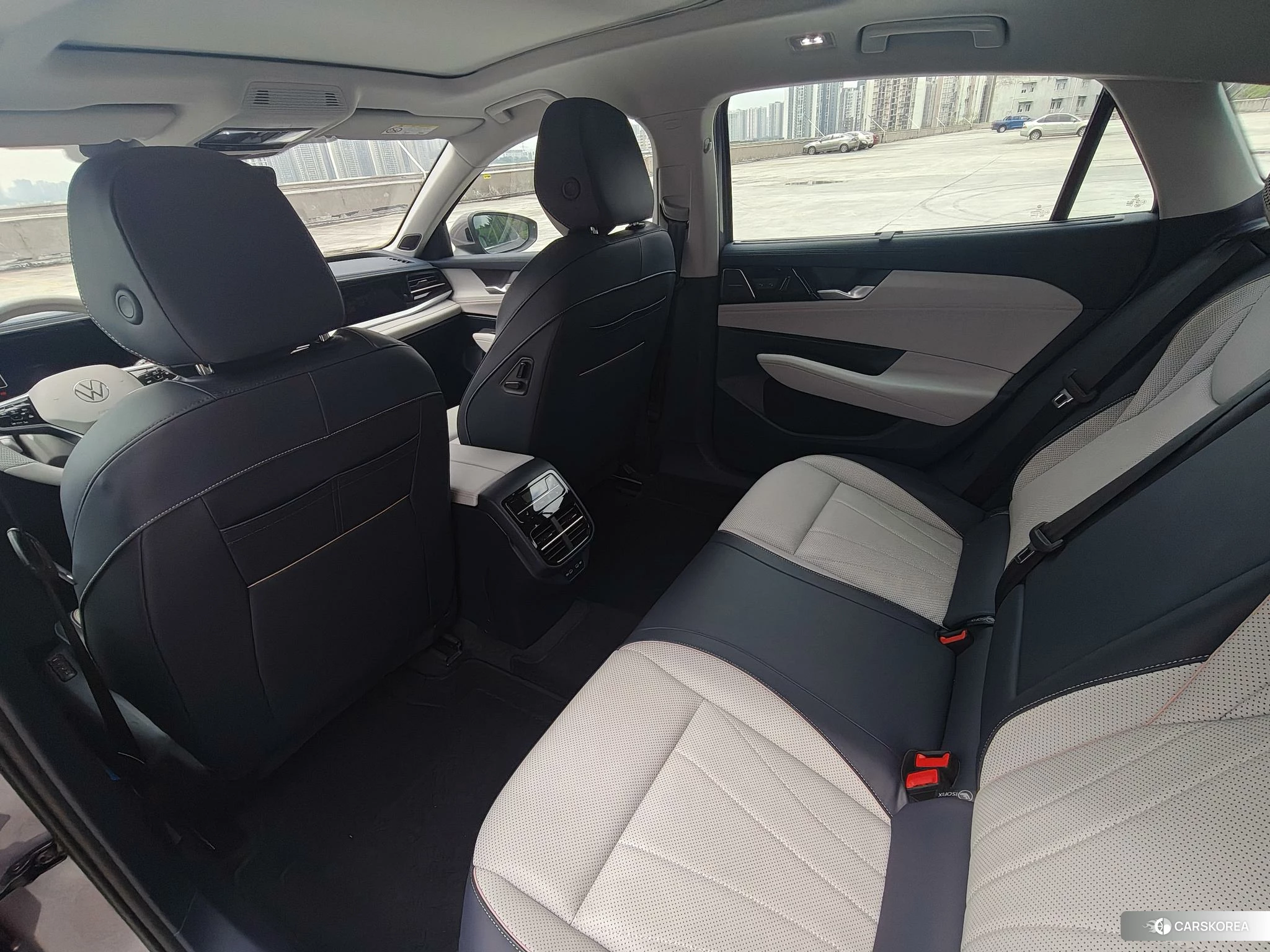 Volkswagen Passat id 4419077 из Китая 25