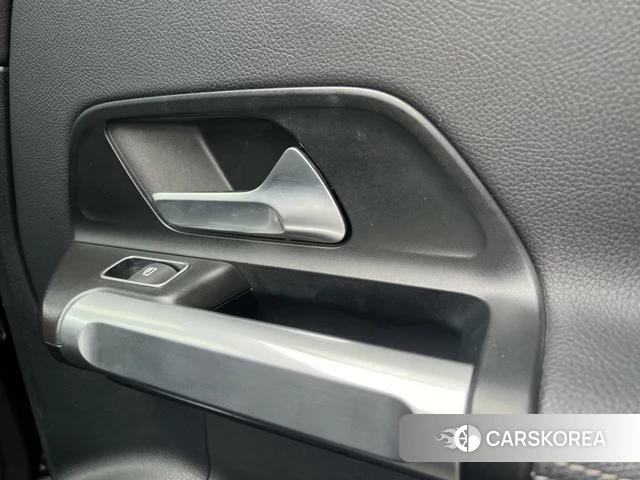 Mercedes-Benz GLB id 4299680 из Китая 27