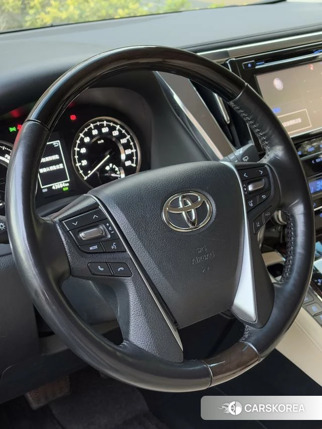 Toyota Elfa id 4222290 из Китая 14