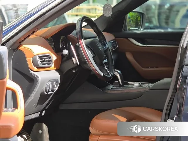 Maserati Levante id 3257231 из Кореи 17