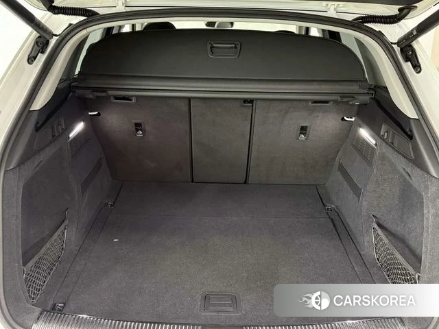 Audi Q5L id 4214537 из Китая 13
