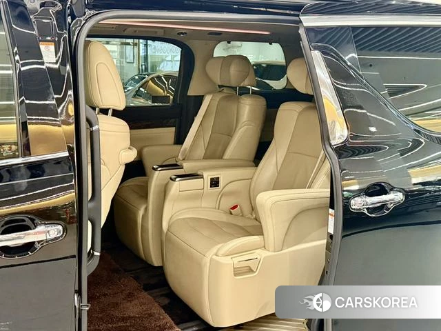 Toyota Elfa id 4300867 из Китая 8
