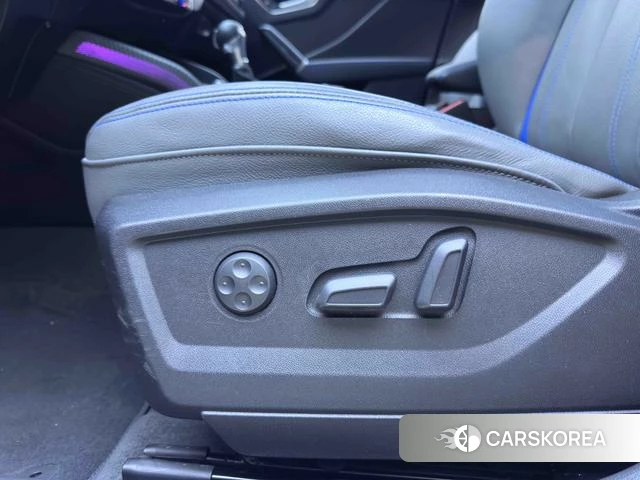 Audi Q2L id 4336099 из Китая 20