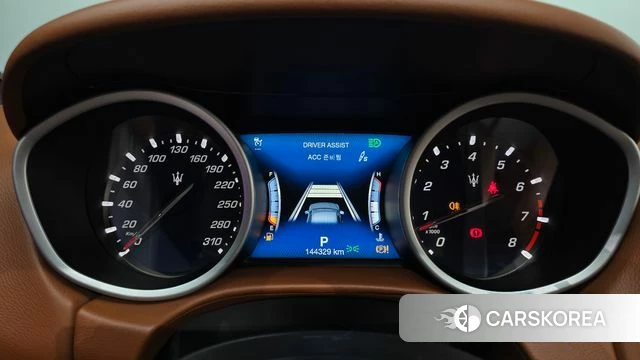Maserati Ghibli id 4633143 из Кореи 29