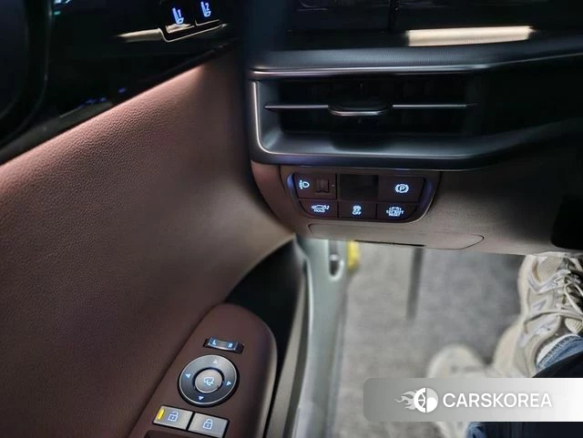 Hyundai Grandeur Hybrid (GN7) id 3883362 из Кореи 11