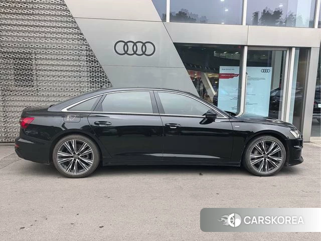 Audi A6L id 4275943 из Китая 9