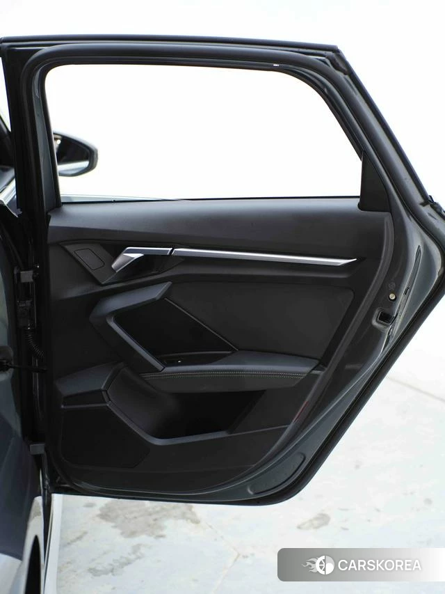 Audi A3 id 4392069 из Китая 28