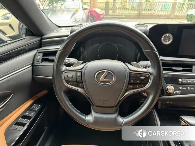 Lexus ES id 4291273 из Китая 16