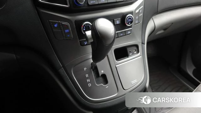 Hyundai The New Grand Starex id 4943353 из Кореи 35