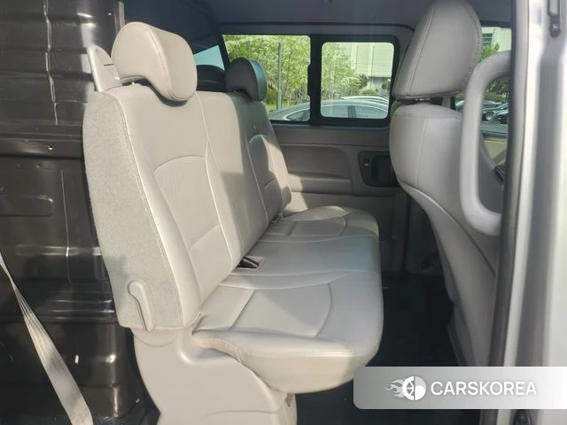 Hyundai The New Grand Starex id 4284830 из Кореи 18