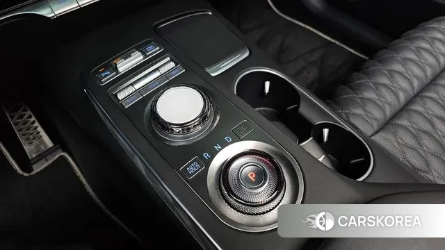 Genesis GV70 id 3300057 из Кореи 18