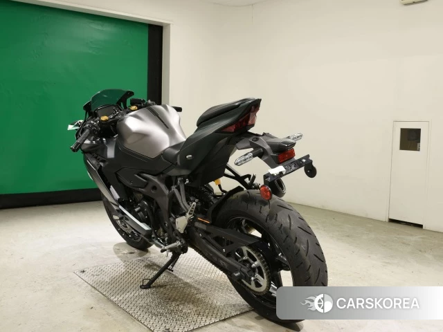 Kawasaki ZX-4R SE id 4387060 из Японии 8