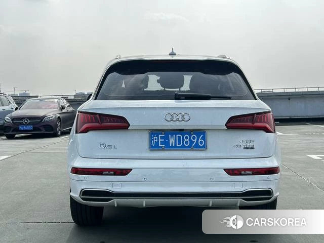 Audi Q5L id 4253068 из Китая 8